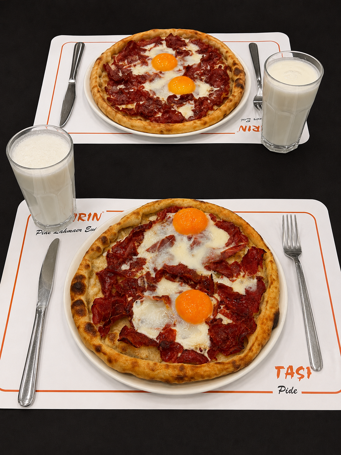 Pastırmalı yumurtalı pide ve ayran servisi