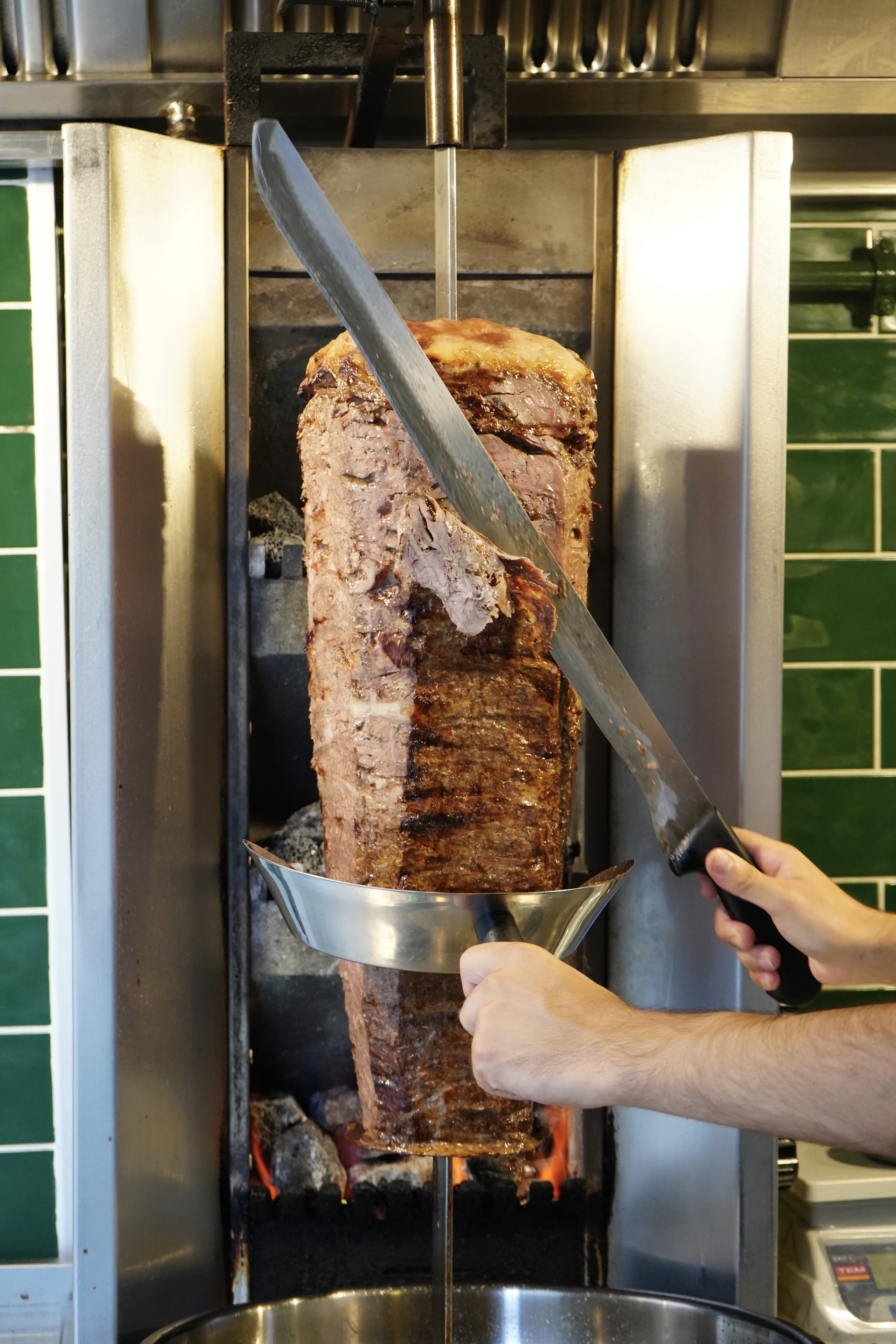 Yaprak döner